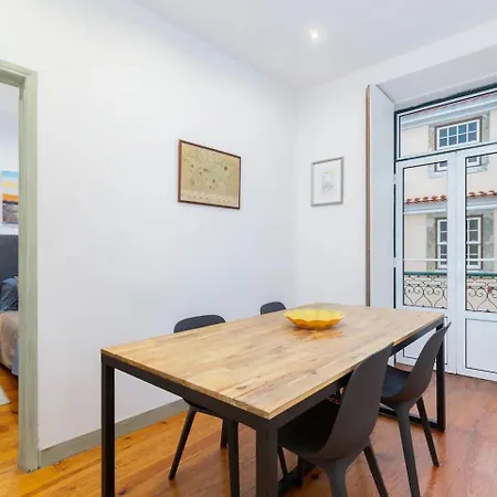 דירה Bairro Alto Quiet *